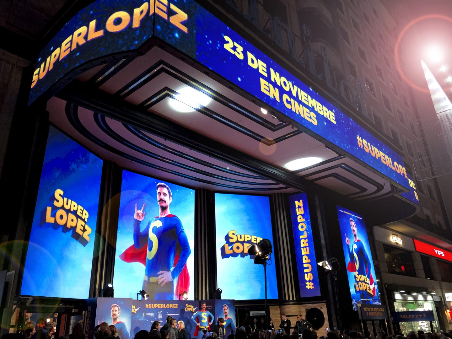 Premiere "Super López"