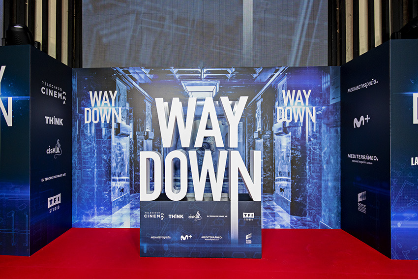 Premiere " Way Down"